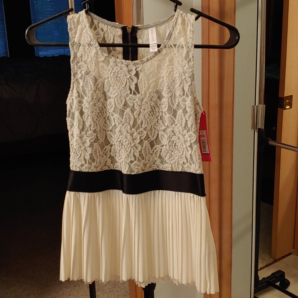 Xhiliration Top